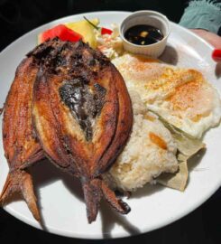 La Isla Manila Karaoke Bar & Grill